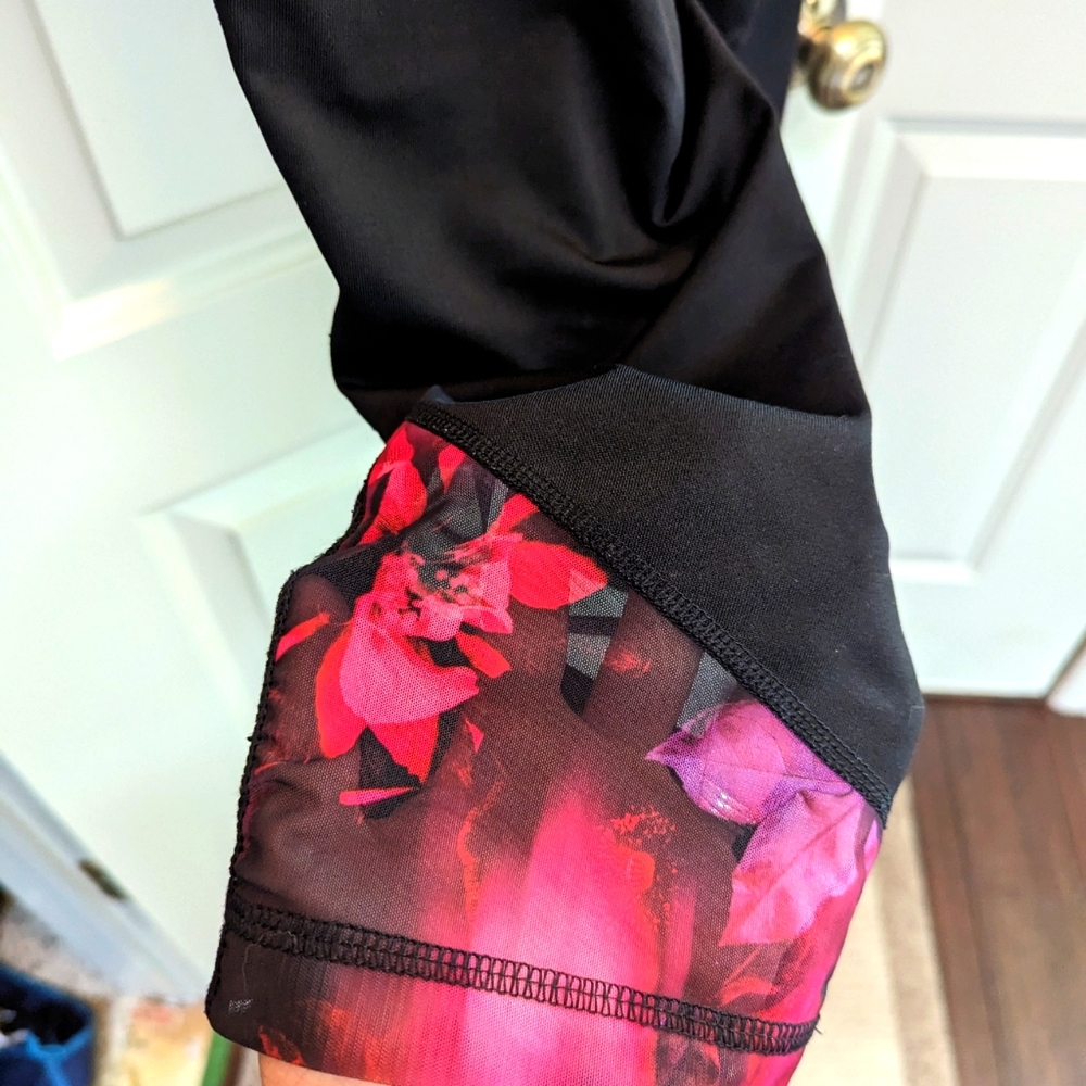 Small 3/4 Length Yoga Pants